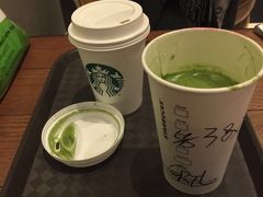 -星巴克(静安嘉里中心B2店)