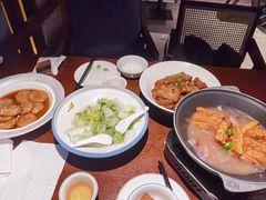 -二厨·吊桥小院·脆皮烧鸡公·本地农家菜(沿江西路店)