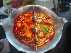 -湊湊火锅·茶憩(南京东路悦荟店)