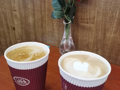 -红宝石·鲜奶小方·海派西点房(南丹店)