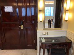 -深圳富苑皇冠假日套房酒店