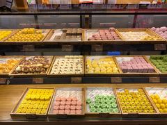 面包甜点陈列柜-百饼园(南后街店)
