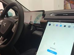 -小鹏汽车(北京龙湖长楹天街销售中心)