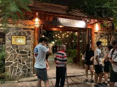 -Lam Vien Restaurant