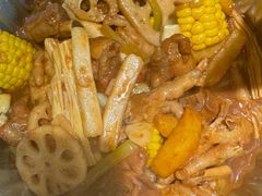 -多嘴超级肉蟹煲(杉杉国潮主题店)