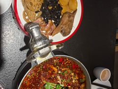 -万重锦·人文川菜馆(骡马市店)