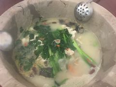 -姚记抚仙湖石锅鱼庄