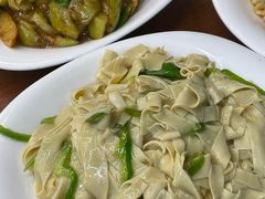 -东北四季饺子王(华山路店)