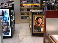 -中免(澳门机场免税店)