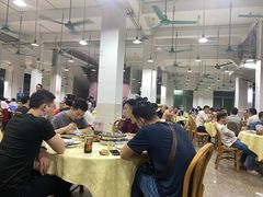 大堂-标记美食新鲜猪杂(兴南大道店)