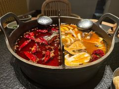 出山鸳鸯锅-三出山火锅(万象天地店)