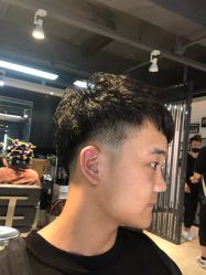 -苑苑发型设计