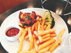 -WOLFGANG PUCK KITCHEN & BAR(迪士尼小镇店)