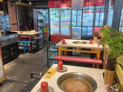 -钢管厂五区小郡肝串串香火锅(梅川路店)