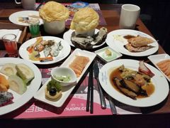 -四海一家自助餐(益田假日广场店)