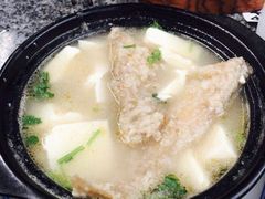 砂锅酸菜鲫鱼-胖姐烧烤(总店)