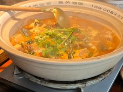 -魏铭鱼头捞饭(晋阳路店)