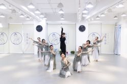 -深舞形体民族舞蹈工作室