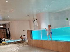 -涨巢·潮玩水疗局