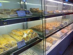 面包甜点陈列柜-四远香糕点(长江道店)
