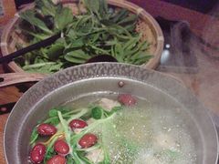 -吃饭皇帝大土家民族菜(正大广场店)