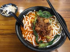 -丽虹云南过桥米线(兴工街店)