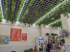 -一品红烧鸭特色川菜(三岔湖店)
