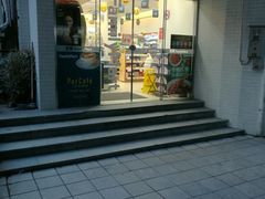 -全家便利店(车站南路店)