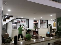 大堂-草桥清真牛肉锅贴扁食店