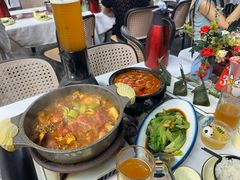 -刘姐啤酒鱼民族演艺餐厅(西街总店)