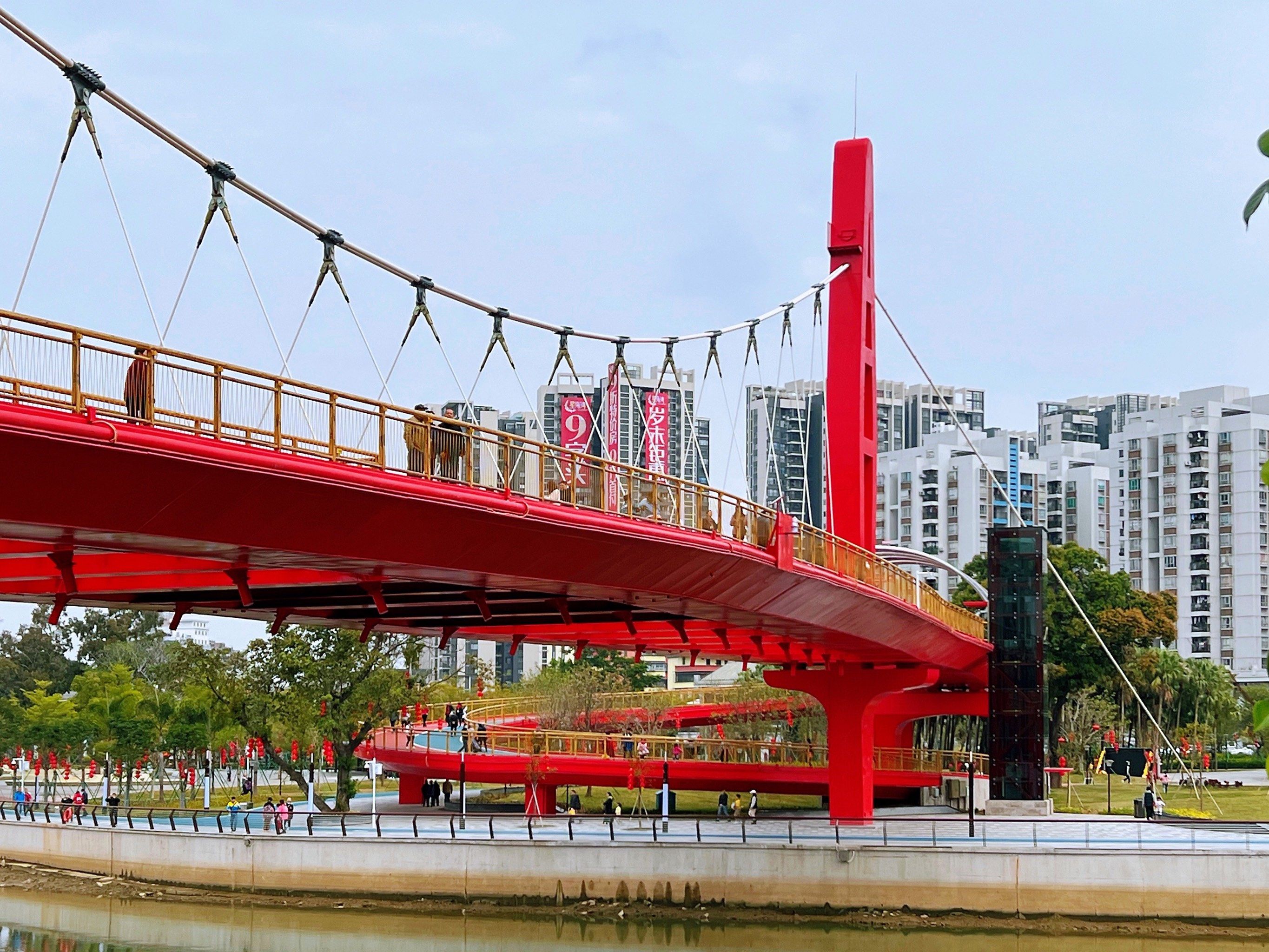 下沙公园行人天桥