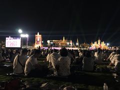 -皇家田广场(อนุสาวรีย์ทหารอาสา)