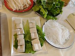 -霄汉牛三鲜湖北砂锅菜(万松园2店)