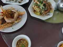 -岛中岛·海鲜大排档·万宁老字号(东澳店)