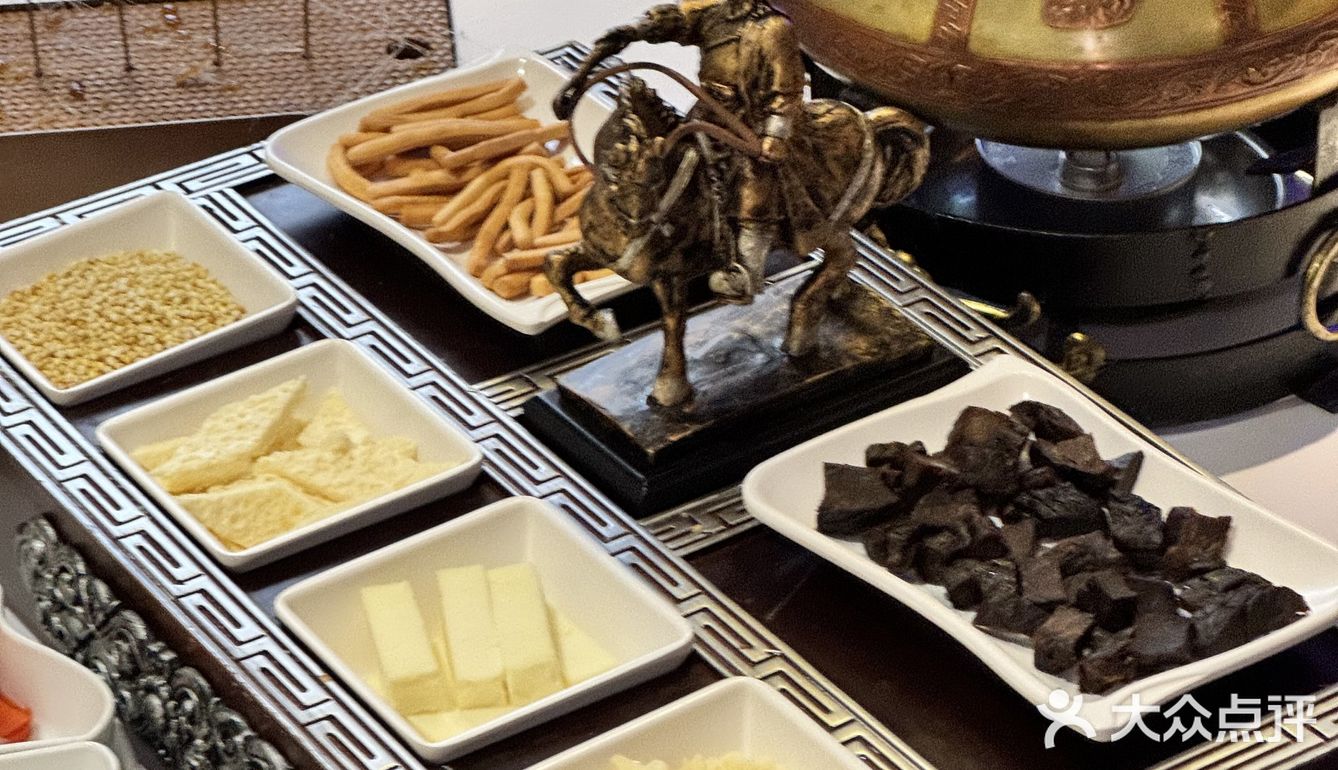 味蕾的盛宴！探寻内蒙古美食之旅，新蒙餐餐厅指南🌟🍴 