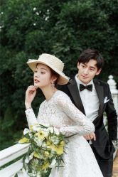 -易摄影婚纱摄影工作室