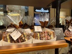 -Laderach 莱德拉(上海环贸iapm店)