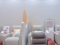 -进巍美甲美睫店