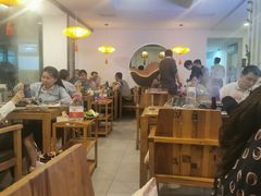 大堂-毛辣果·贵州红酸汤牛肉火锅(西单店)