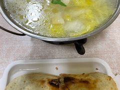 -宝光熏肉鞋底火烧(新街口店)