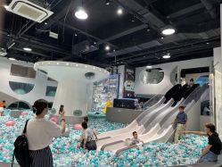 -MINI MARS KIDS CLUB亲子家庭中心(长宁天山店)