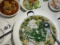 -江渔儿酸菜鱼(万科东荟城店)