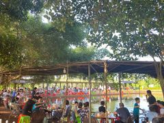 -侯臣咖啡文化村