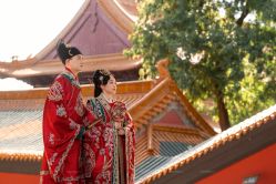 -雪中彩影婚纱摄影·微光艺术中心