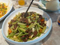 牛肉芹菜-小乡小镇·传承桐庐土菜·老板亲自烧的菜