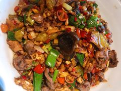 土家锅气爆鸡杂-吃饭皇帝大(合生汇店)