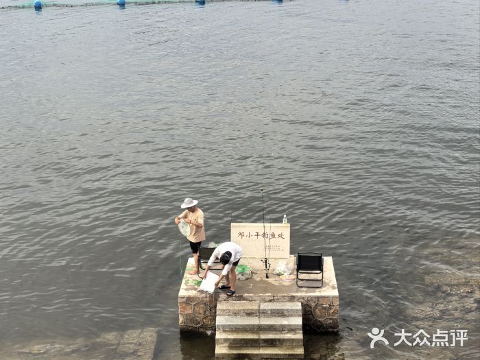 北戴河碧螺塔海上酒吧公园图片