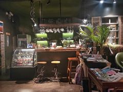-出走咖啡·面包(宋庄店)