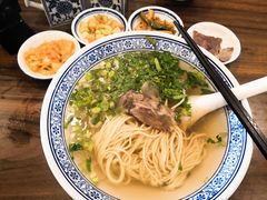 -陇兴楼兰州拉面(西安咸阳国际机场店)