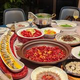 坐拥江景！在这吃饭太有氛围了